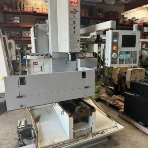 2006 HAAS TM-1 CNC Tool Room Vertical Mill Milling Machine CAT 40 Taper